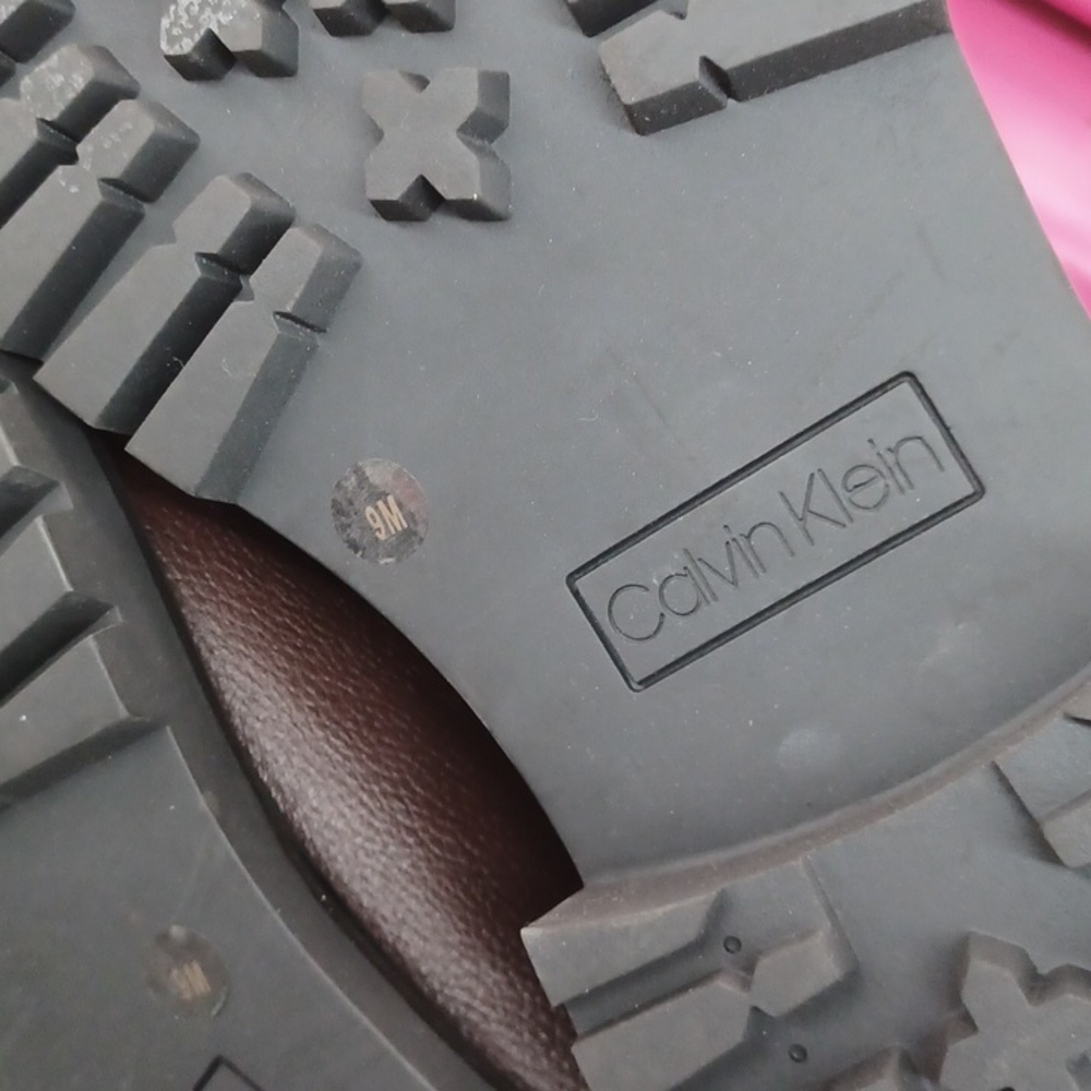 Calvin Klein Lug Chelsea NWOB - Picture 8 of 8